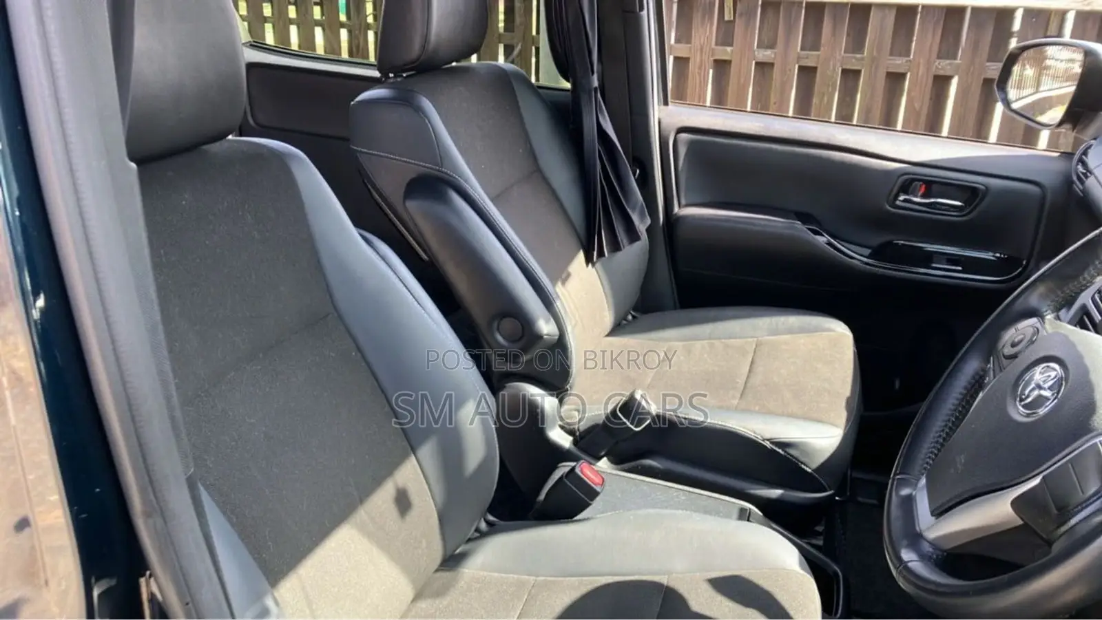 Toyota Noah Hybrid WXB Mica Blue 2021