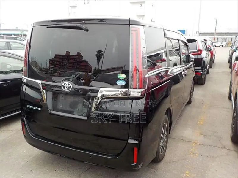 Toyota Esquire Gi Premium Package 2020