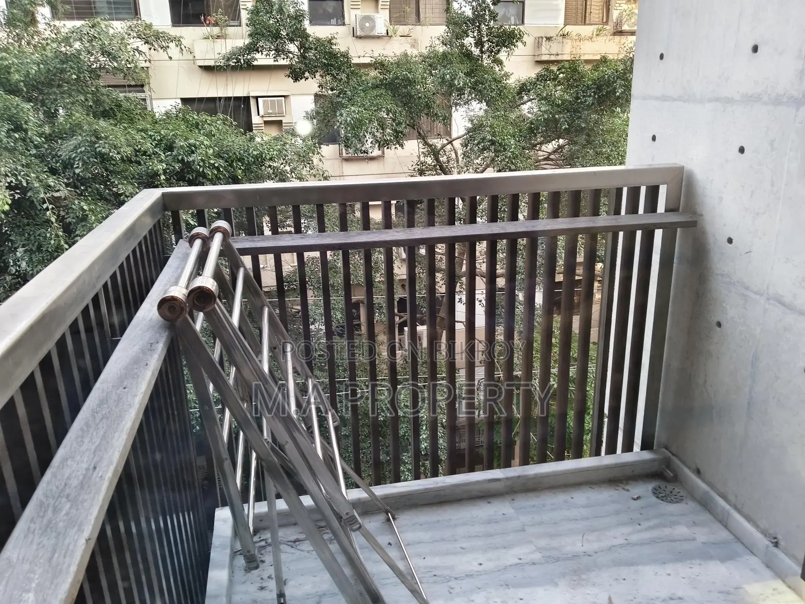Luxury Fully Furnish 3-bed Apartment Rent 3000sqft