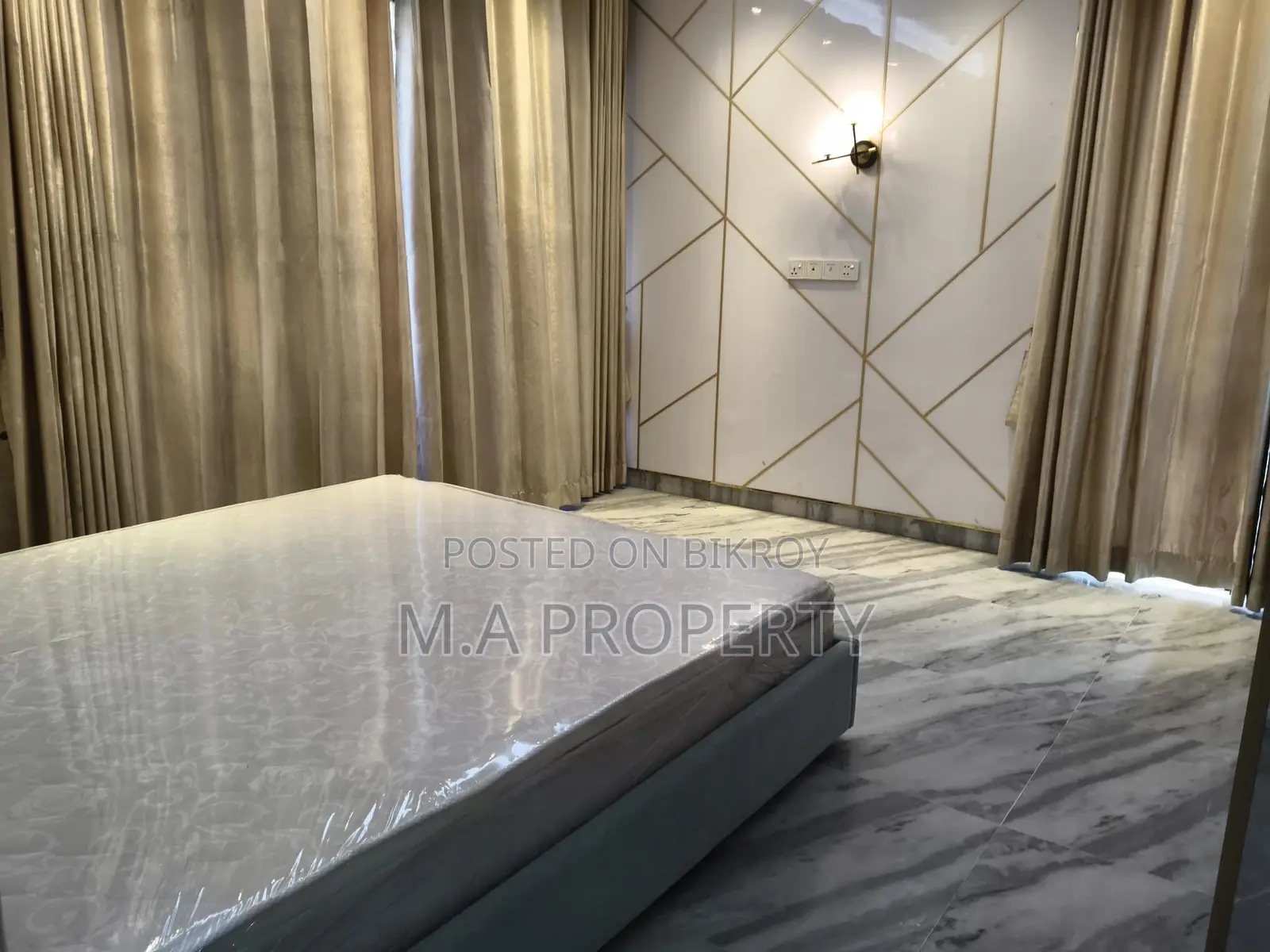Luxury Fully Furnish 3-bed Apartment Rent 3000sqft