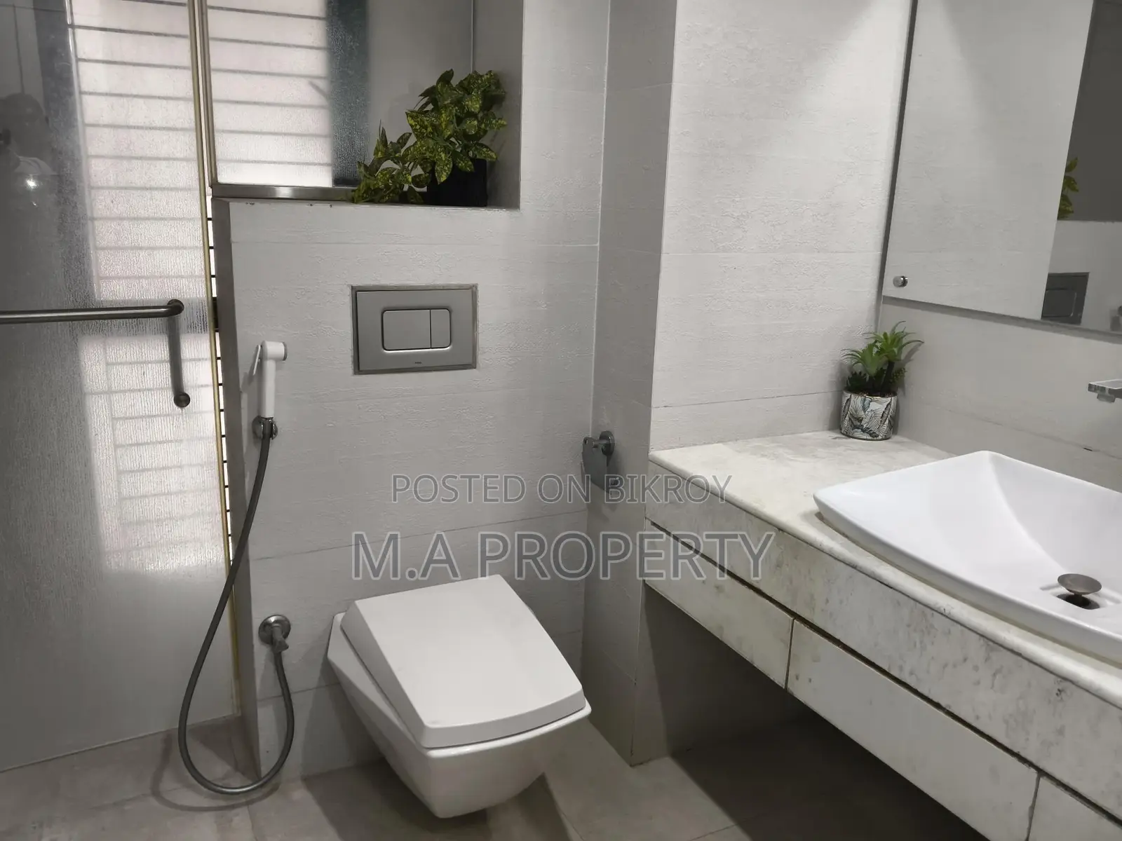 Luxury Fully Furnish 3-bed Apartment Rent 3000sqft