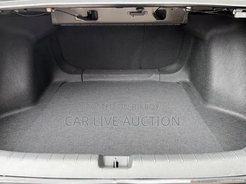 Honda Insight Hybrid LX package 2022