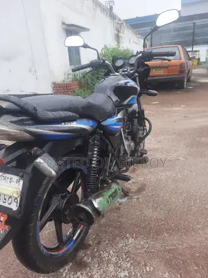 Bajaj Discover 125 . 2017