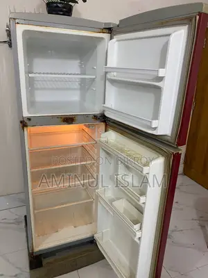 Singer 228 Ltr Frost Refrigerator