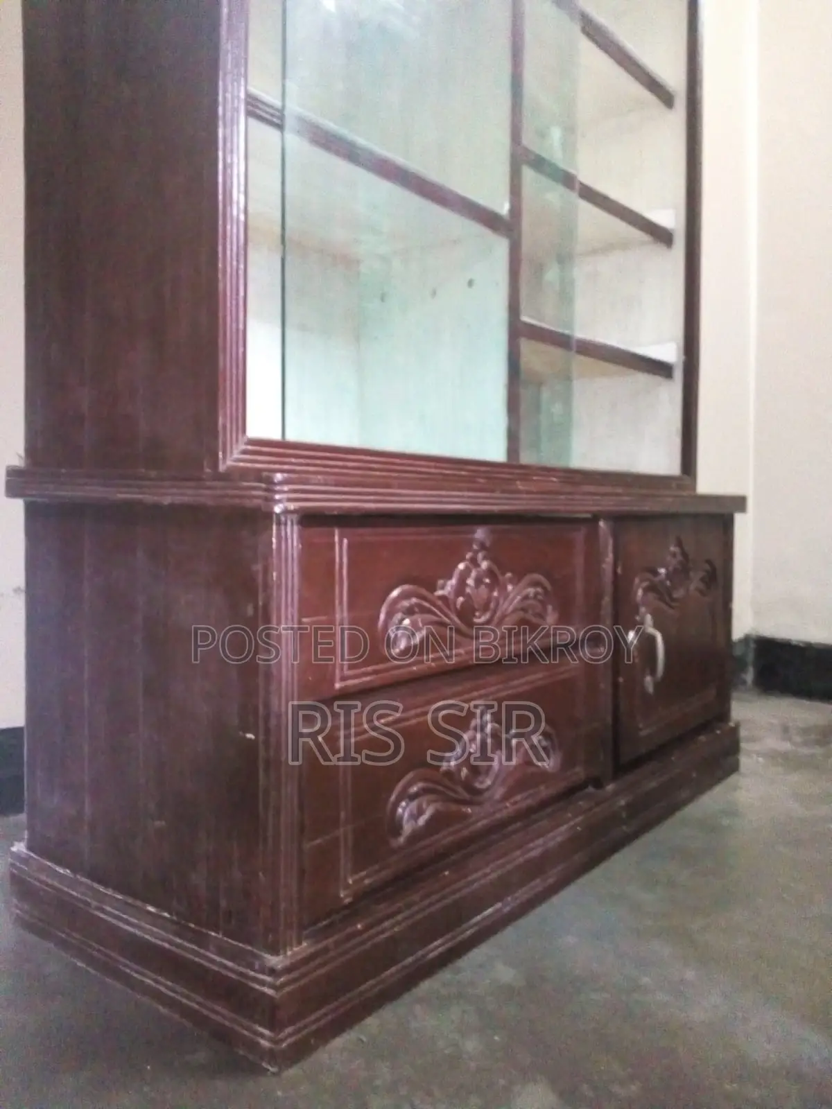 Beautiful Showcase at a Great Price