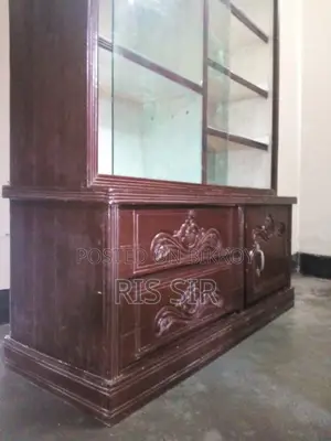 Beautiful Showcase at a Great Price