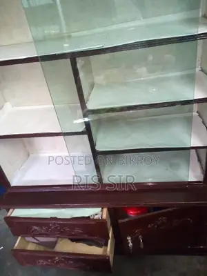 Beautiful Showcase at a Great Price