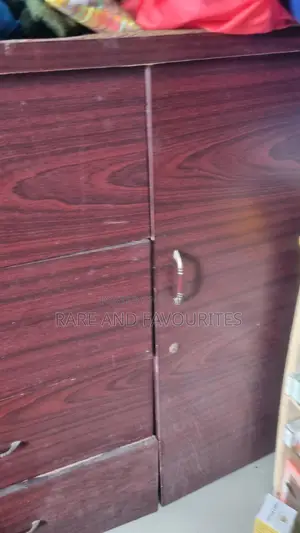 ওয়ারড্রব বিক্রি হবে