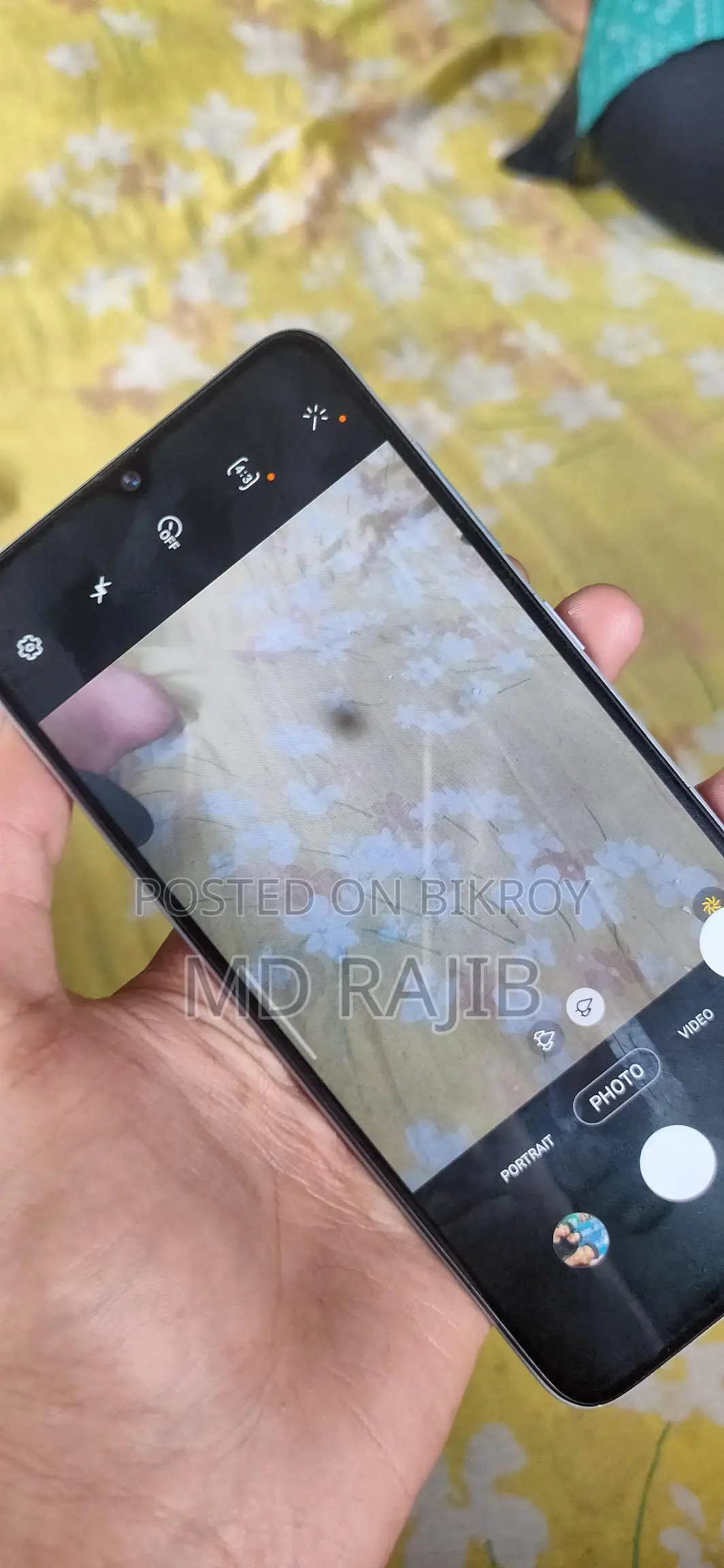 Samsung Galaxy A70 (Used)