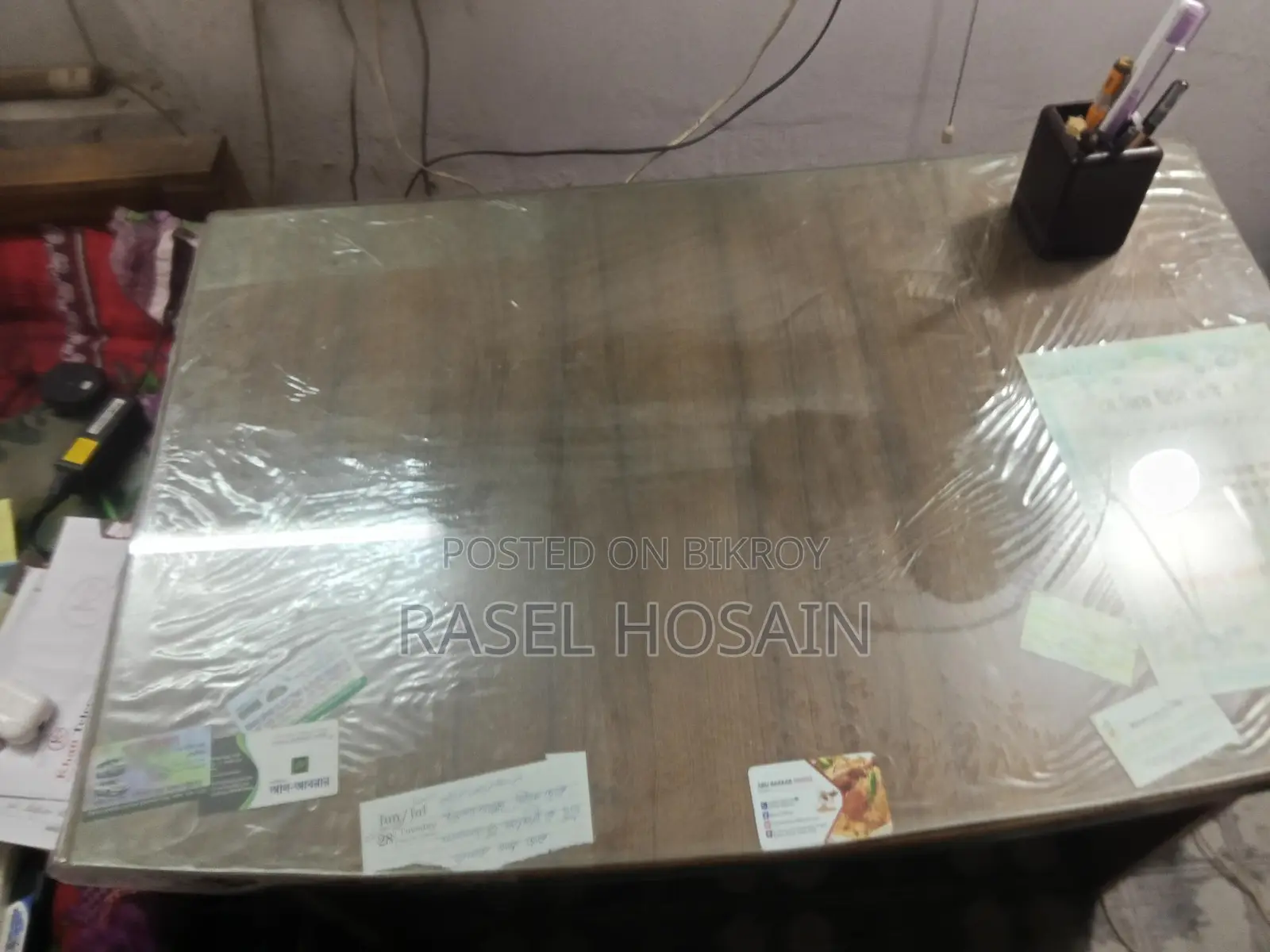 ডেস্ক টেবিল