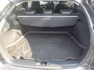 Toyota Prius S-T-S Pack. 2021