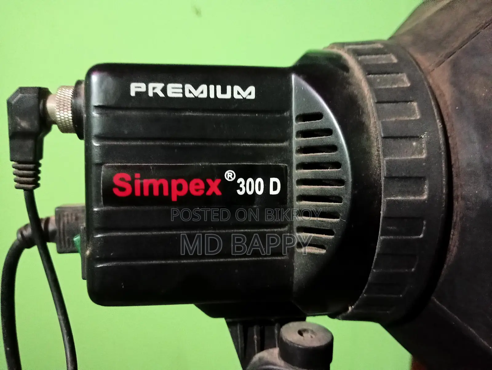 Selling 3 Simpex 300d Studio Lights