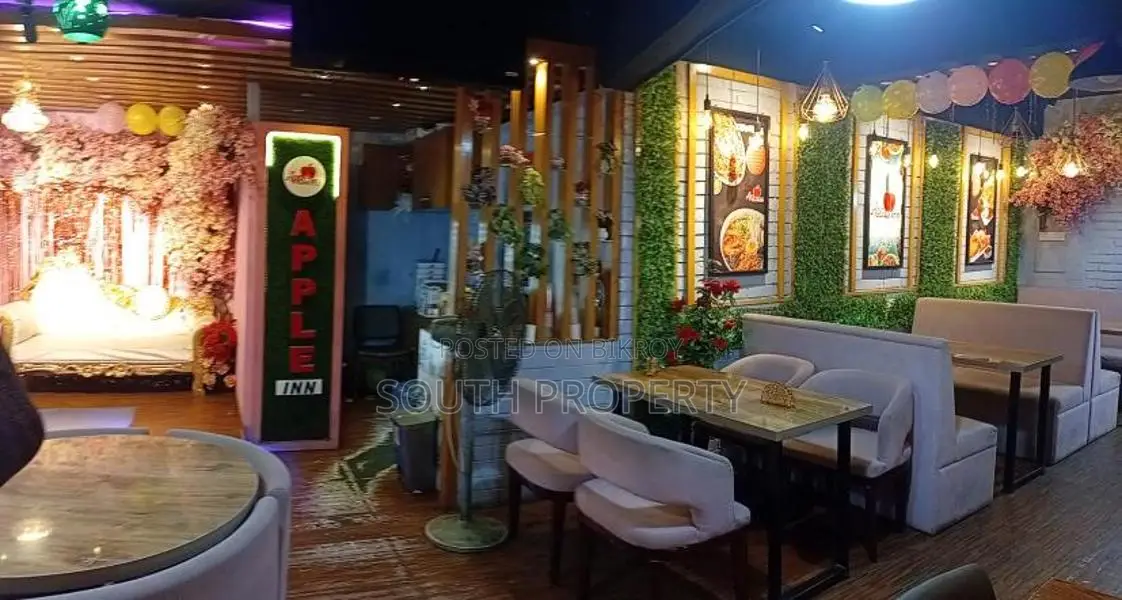 সাউথ সাইড ১৫৭৫ বর্গফুট রানিং রেস্টুরেন্ট বিক্রয়