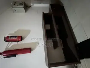 রিগাল টিভি স্ট্যান্ড