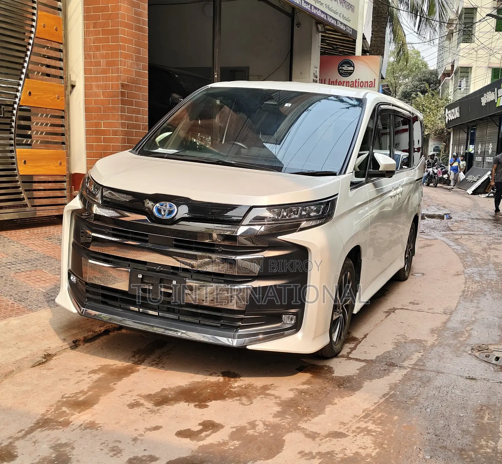 Toyota Noah SZ PACKAGE HYBRID.. 2022