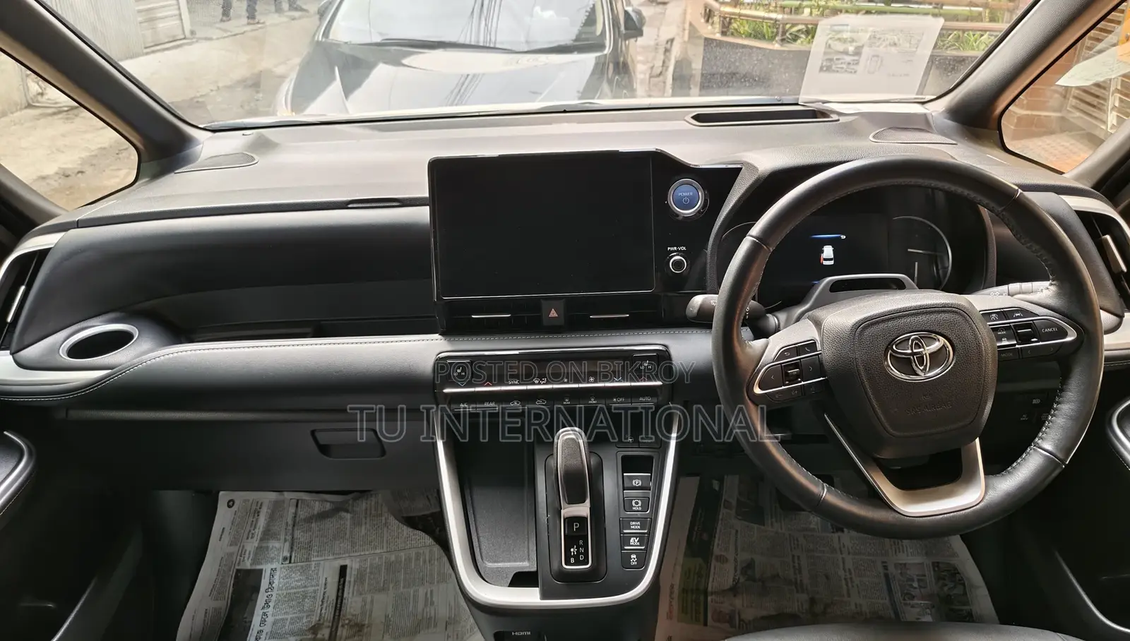 Toyota Noah SZ PACKAGE HYBRID.. 2022