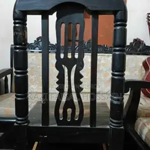 ৪ টা কাঠের চেয়ার