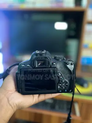 Canon 700D