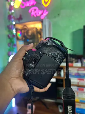 Canon 700D