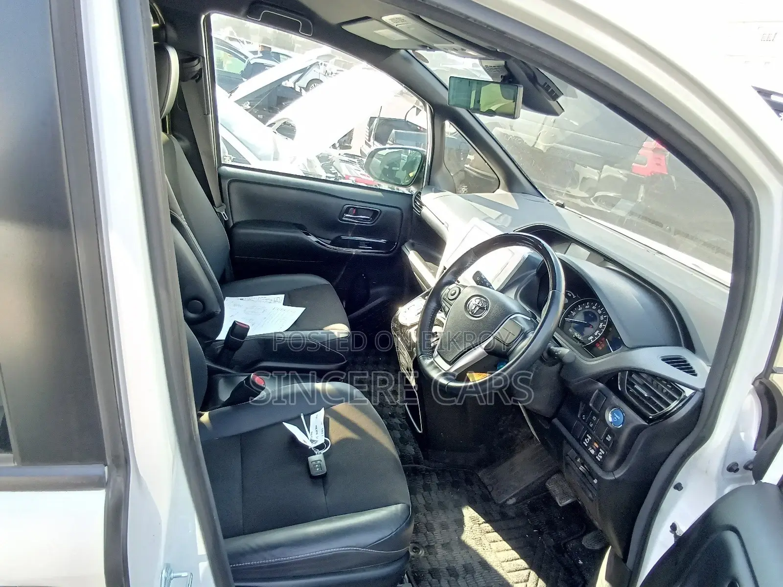 Toyota Noah SI WXB 3 HYB 3.5 2020