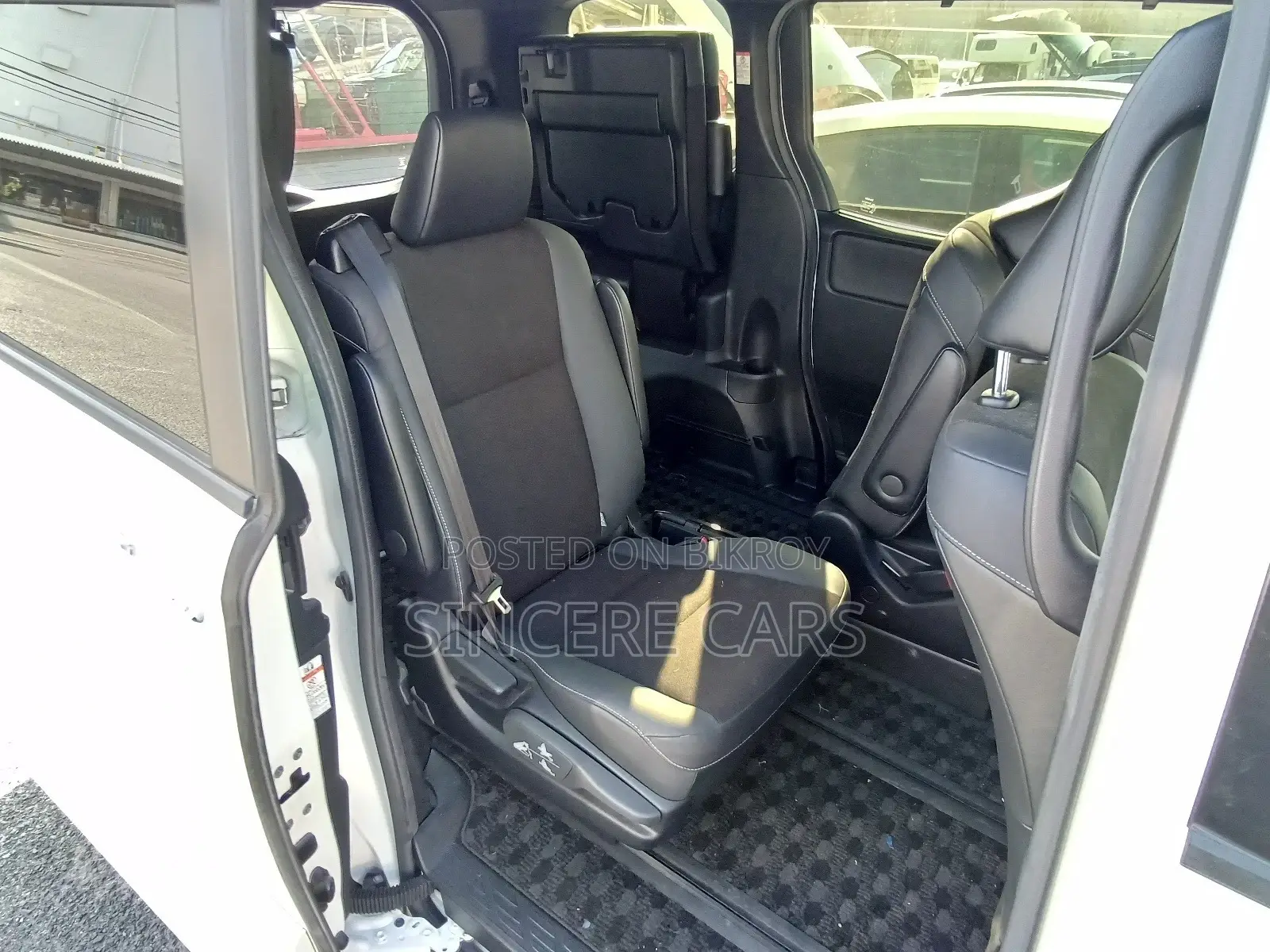Toyota Noah SI WXB 3 HYB 3.5 2020