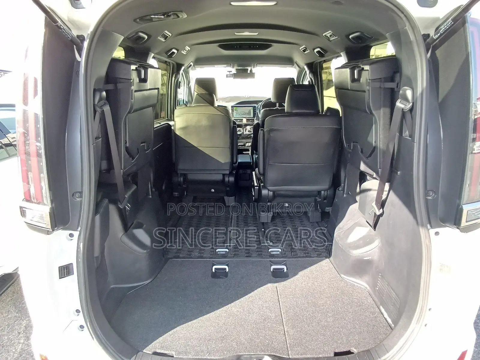 Toyota Noah SI WXB 3 HYB 3.5 2020