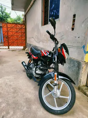 Bajaj CT 100 . 2024