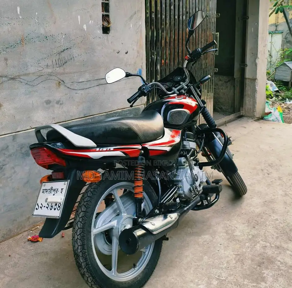 Bajaj CT 100 . 2024