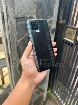 Realme 8 (Used)