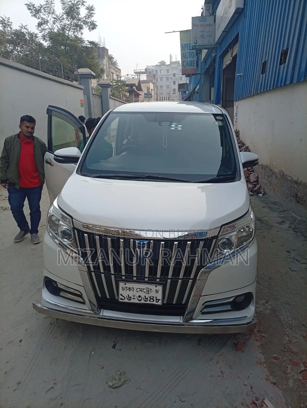 Noah Square Hybrids 2016 Model Monthly Rental for Companies or Personal Use