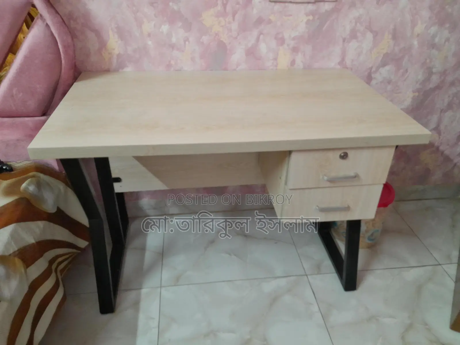 ব্যবহৃত টেবিল বিক্রয় করা হবে
