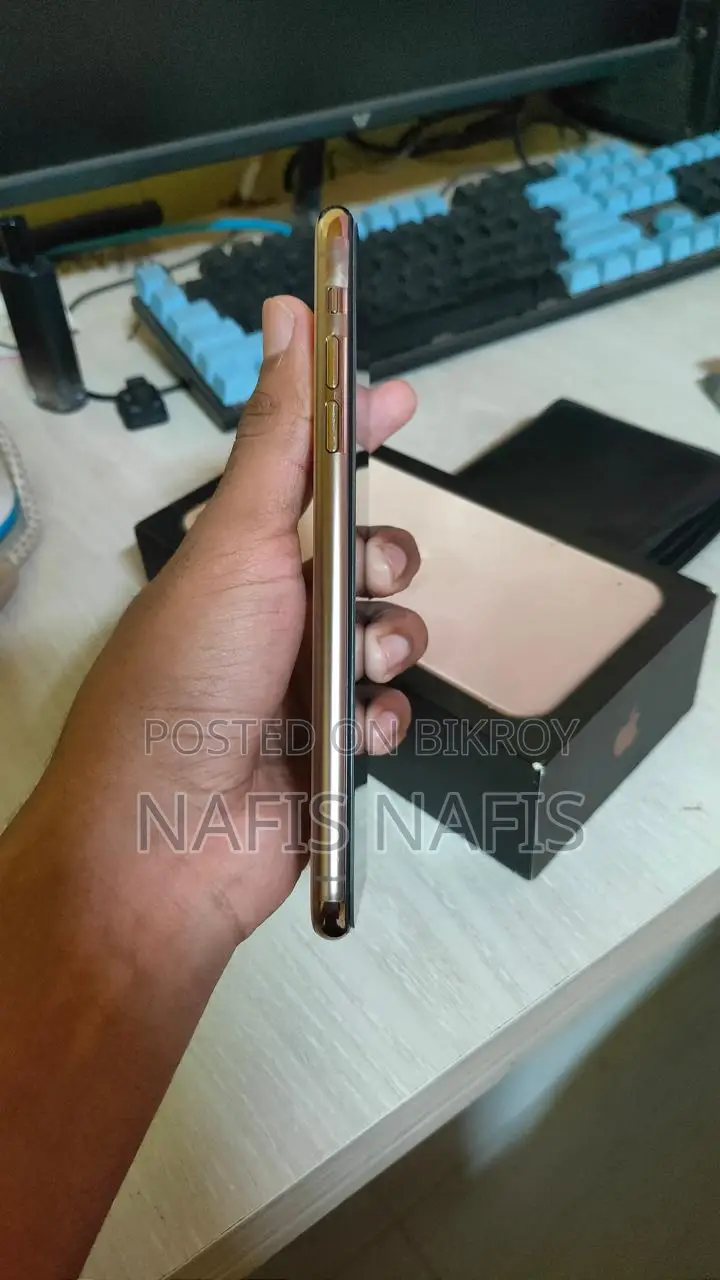 Apple iPhone 11 Pro Max (Used)