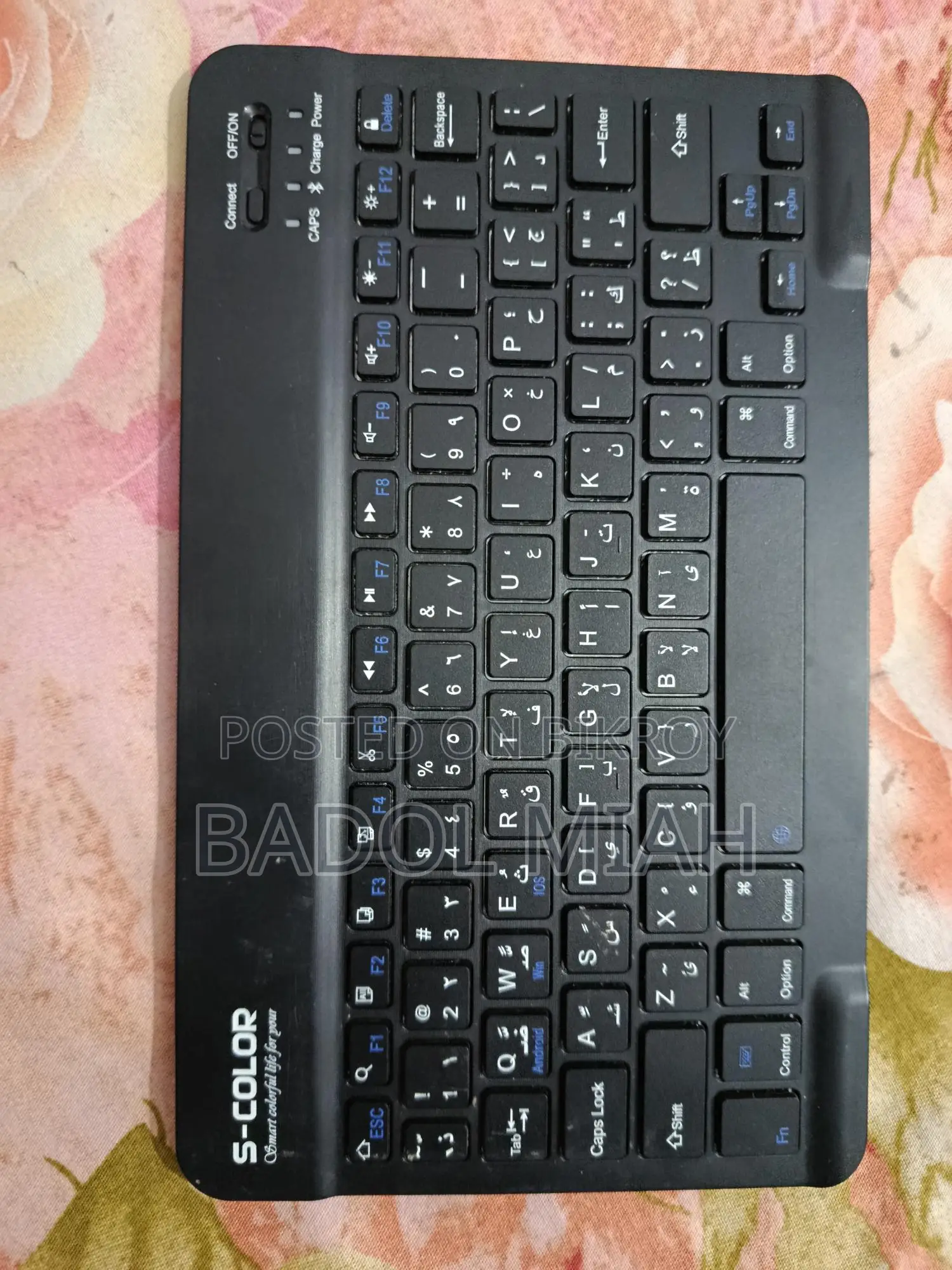 S COLOR Bluetooth Keyboard like new