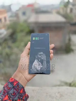 Google Pixel 7 . (Used)