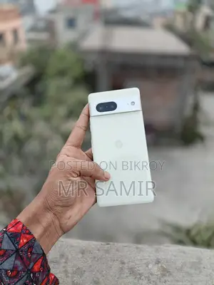 Google Pixel 7 . (Used)