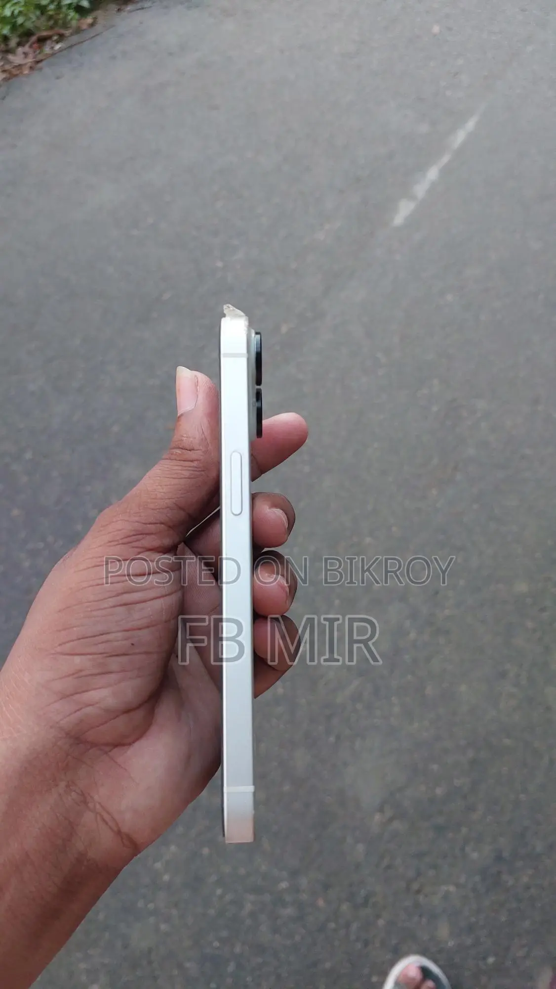 Apple iPhone 14 (Used)