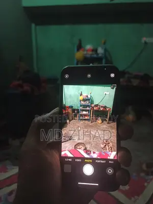 Apple iPhone XS (Used)