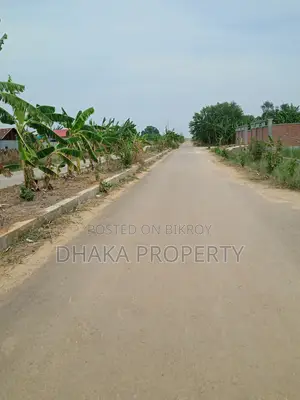 54ft Rd 3 Katha Park West at Sector- 23