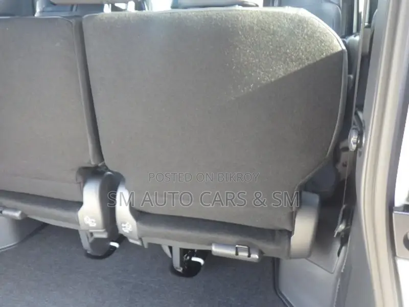 Toyota Noah Hybrid SZ Pearl 2026