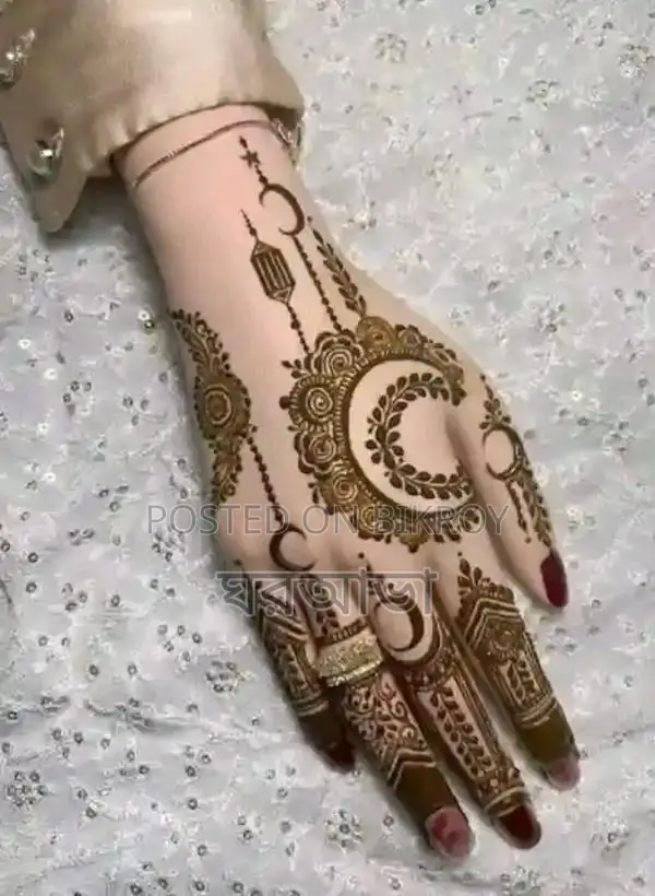 ঘরে বসেই মেহেদীর জাদু