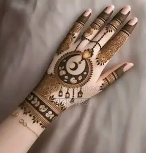 ঘরে বসেই মেহেদীর জাদু