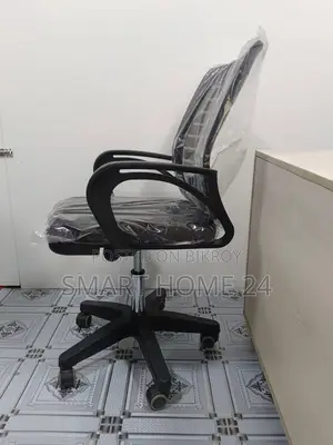 Modern Breathable Office Chair with Smart Design