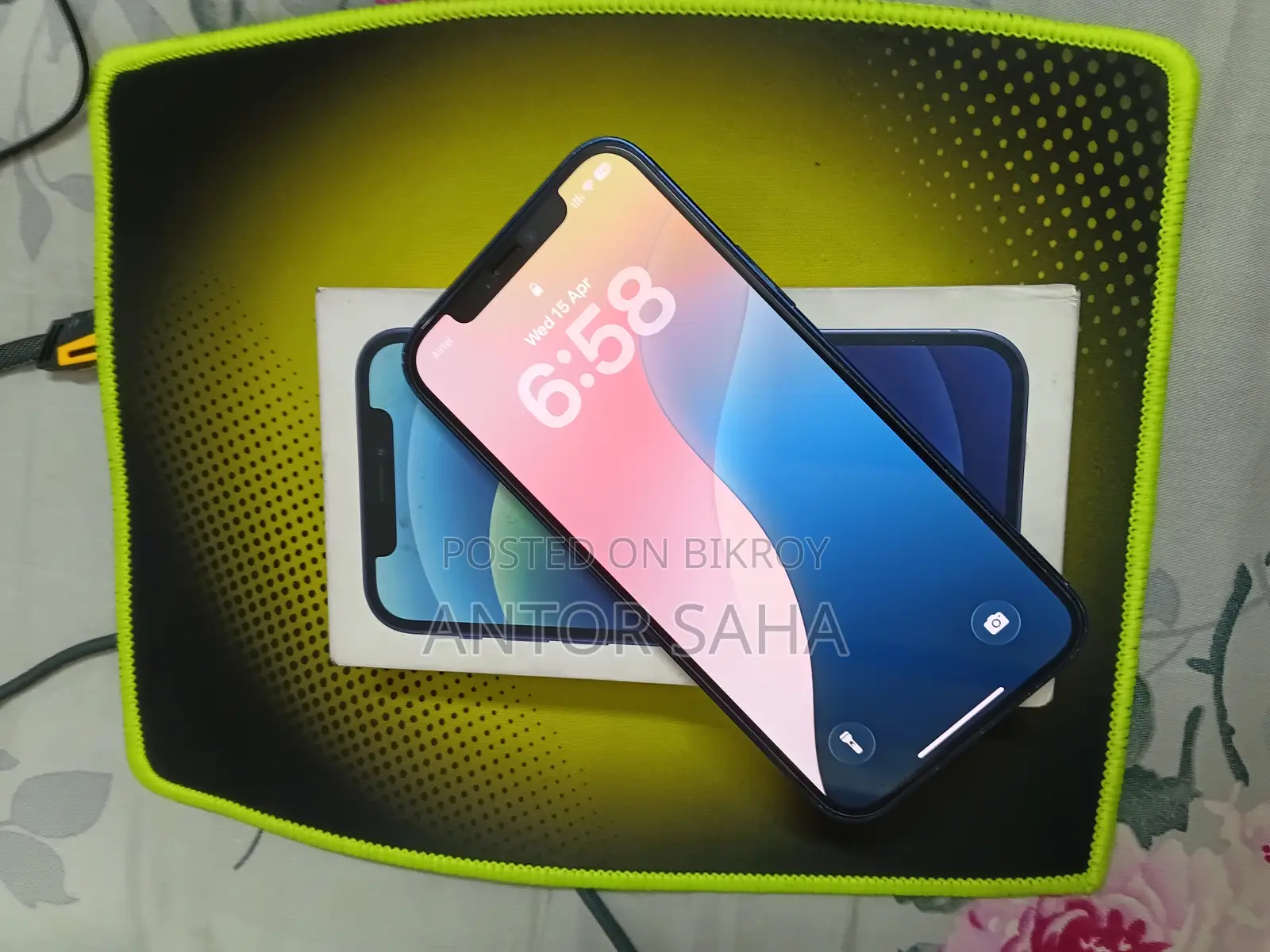 Apple iPhone 12 (Used)