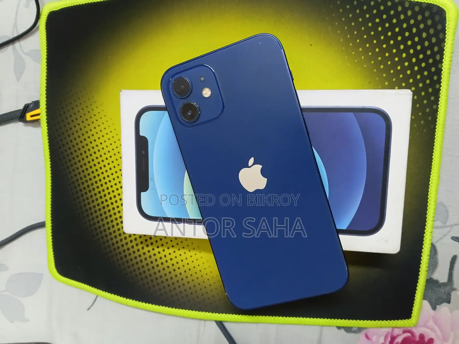 Apple iPhone 12 (Used)