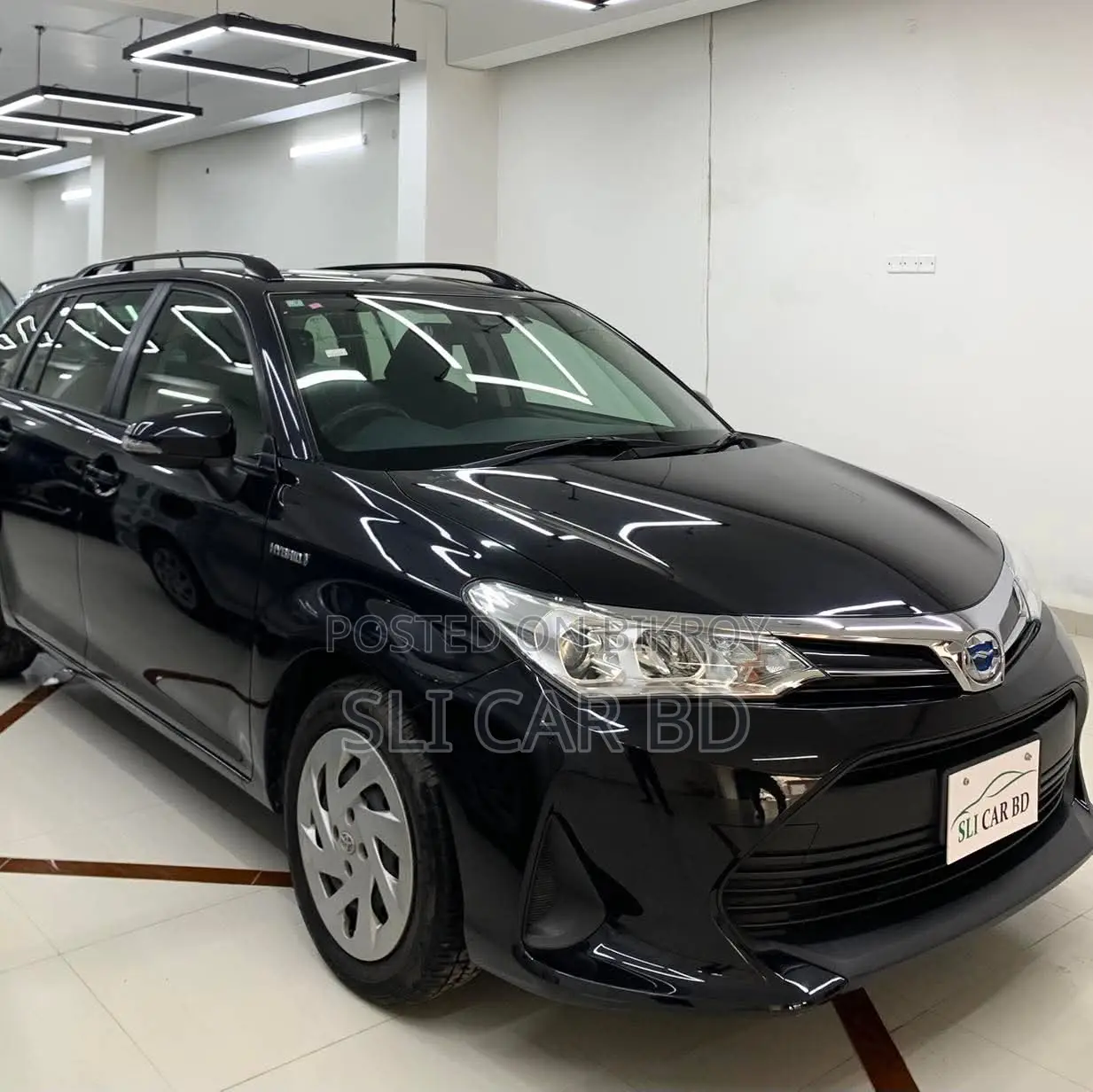 Toyota Fielder HYBRID 2020
