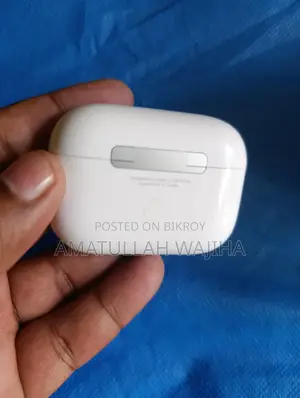 অ্যাপল এয়ারবাডস প্রো ২য় জেনারেশন (ব্যবহৃত)