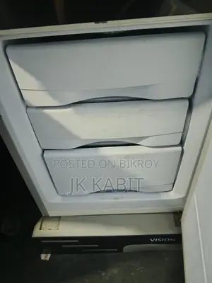 Vision Refrigerator 185 Liter