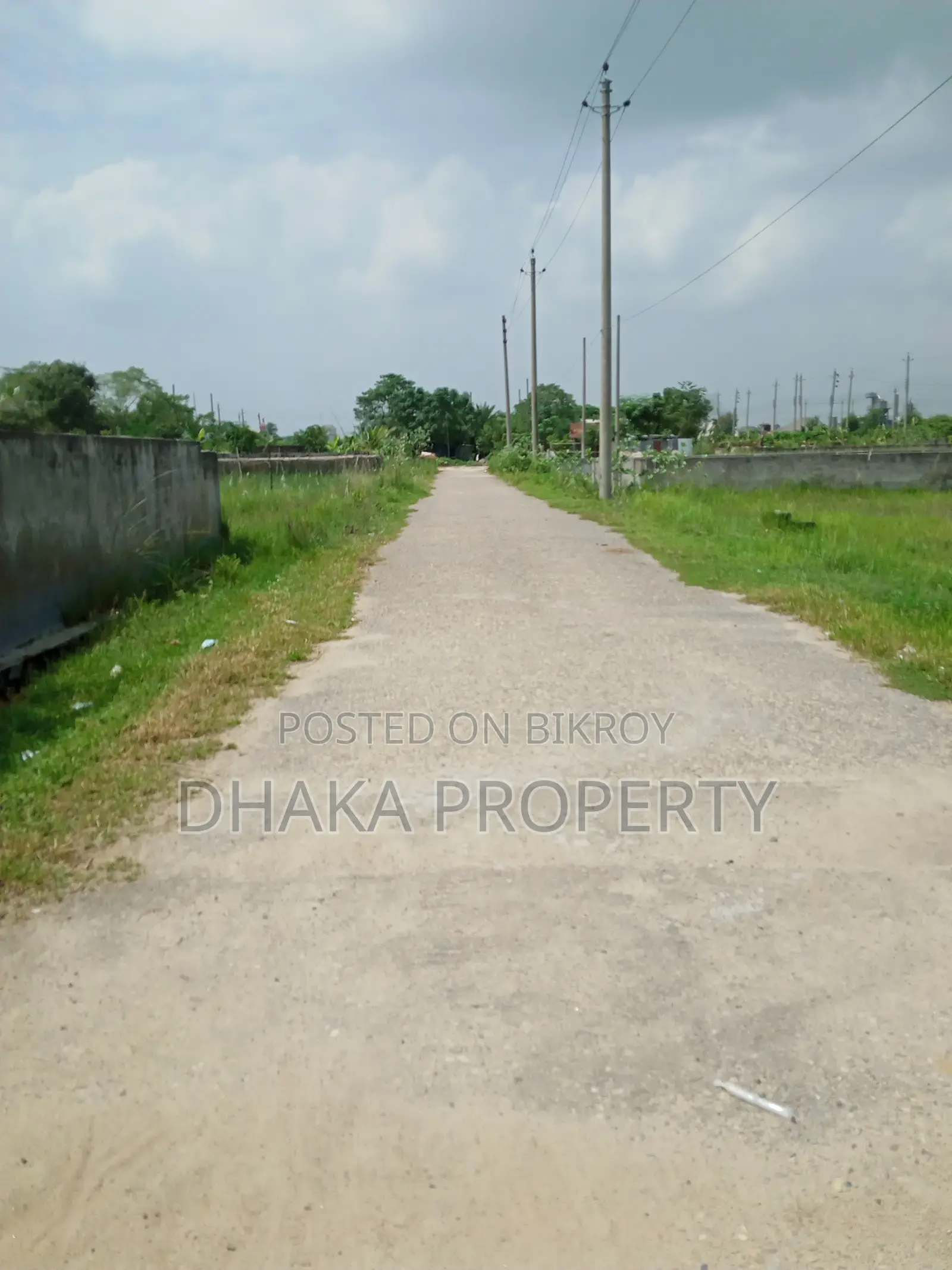 Nearby 300ft 3 Katha Park East-Sector- 9