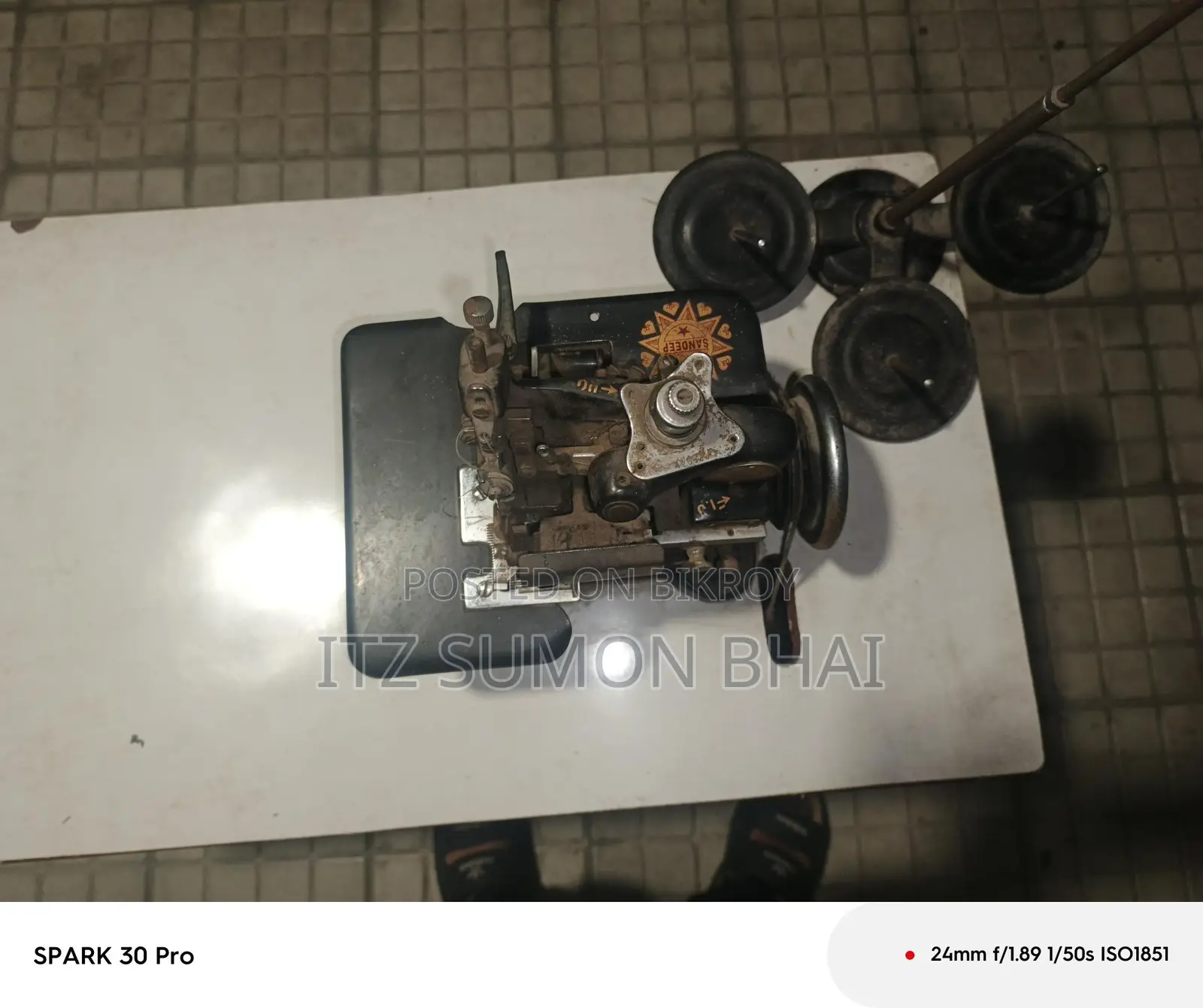Used overlock machine