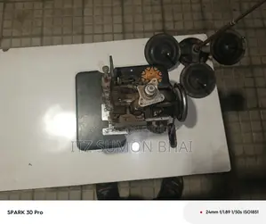 Used overlock machine